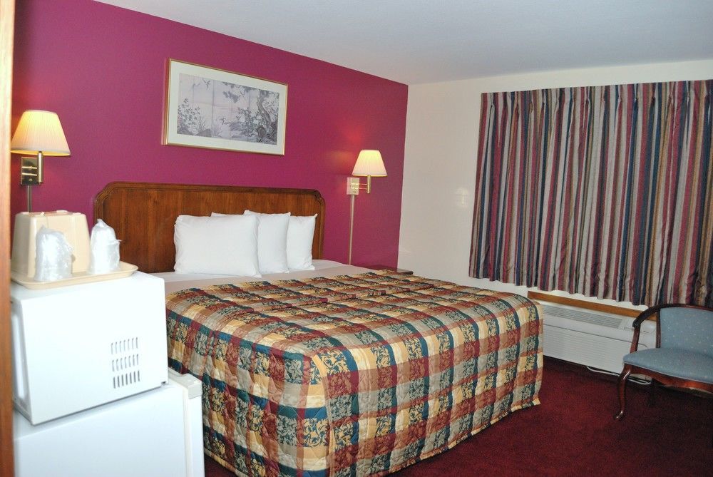 Hotel Royal I-94 Hudson