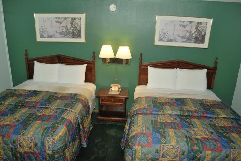 Hotel Royal I-94 *