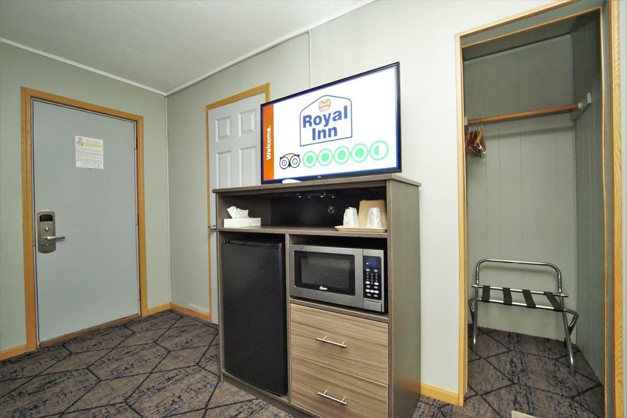 Royal I-94 Hotel Hudson